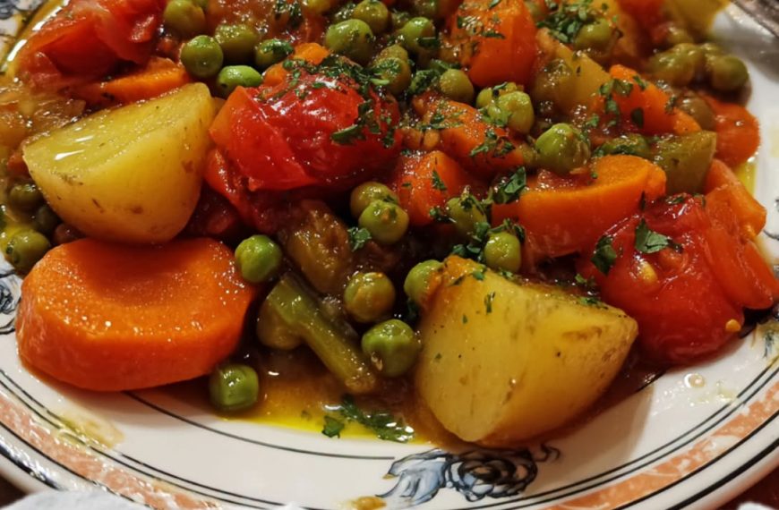 Arakas Laderos (Peas and Carrots Braised in Tomato and Olive Oil)